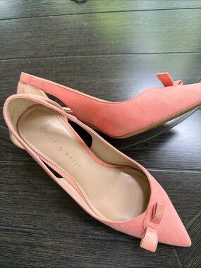 Kelly & Katie Coral Pointed with Bow